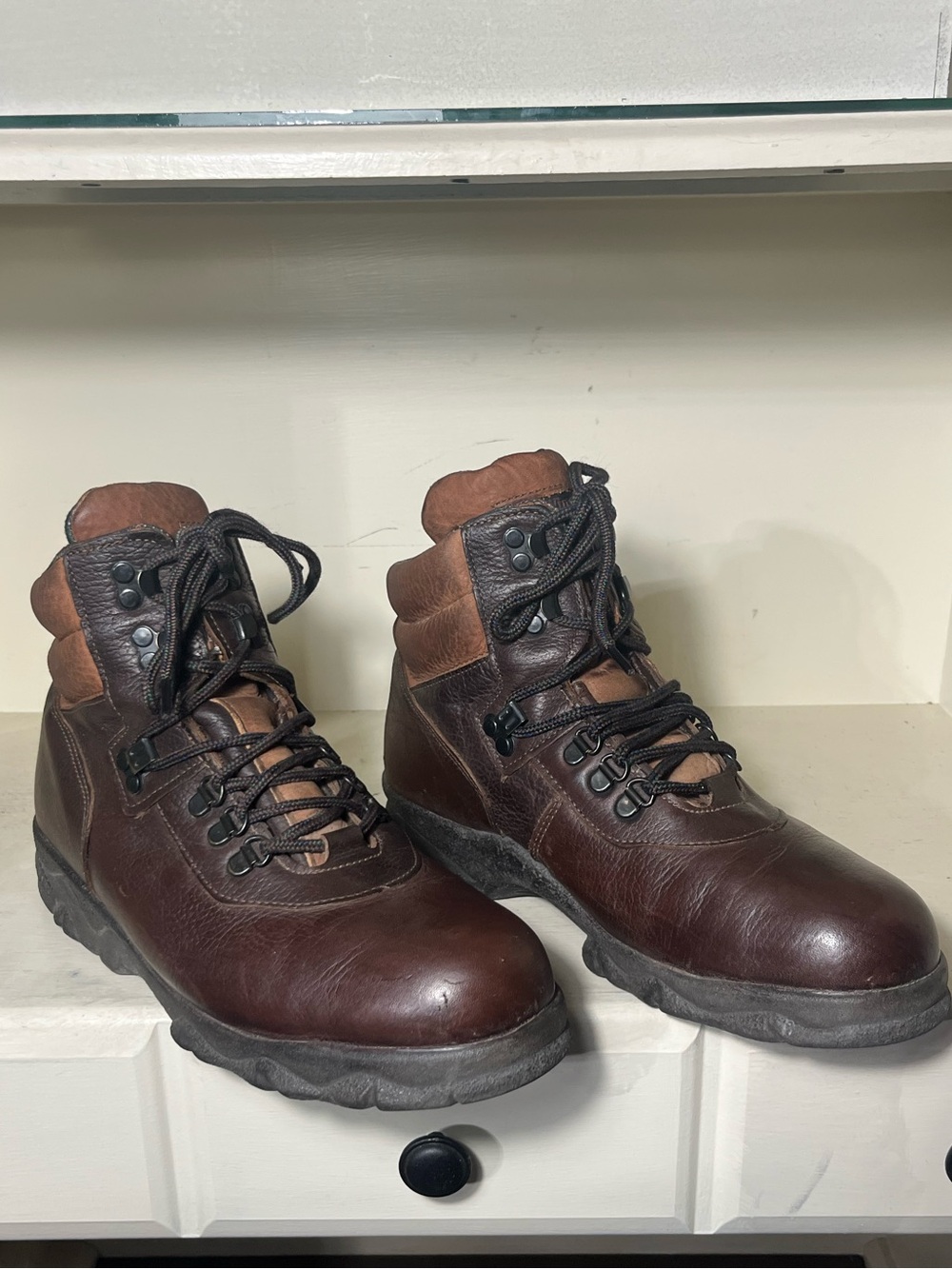 Red Wing Men’s Leather Steel Toe Boots Size 8.5